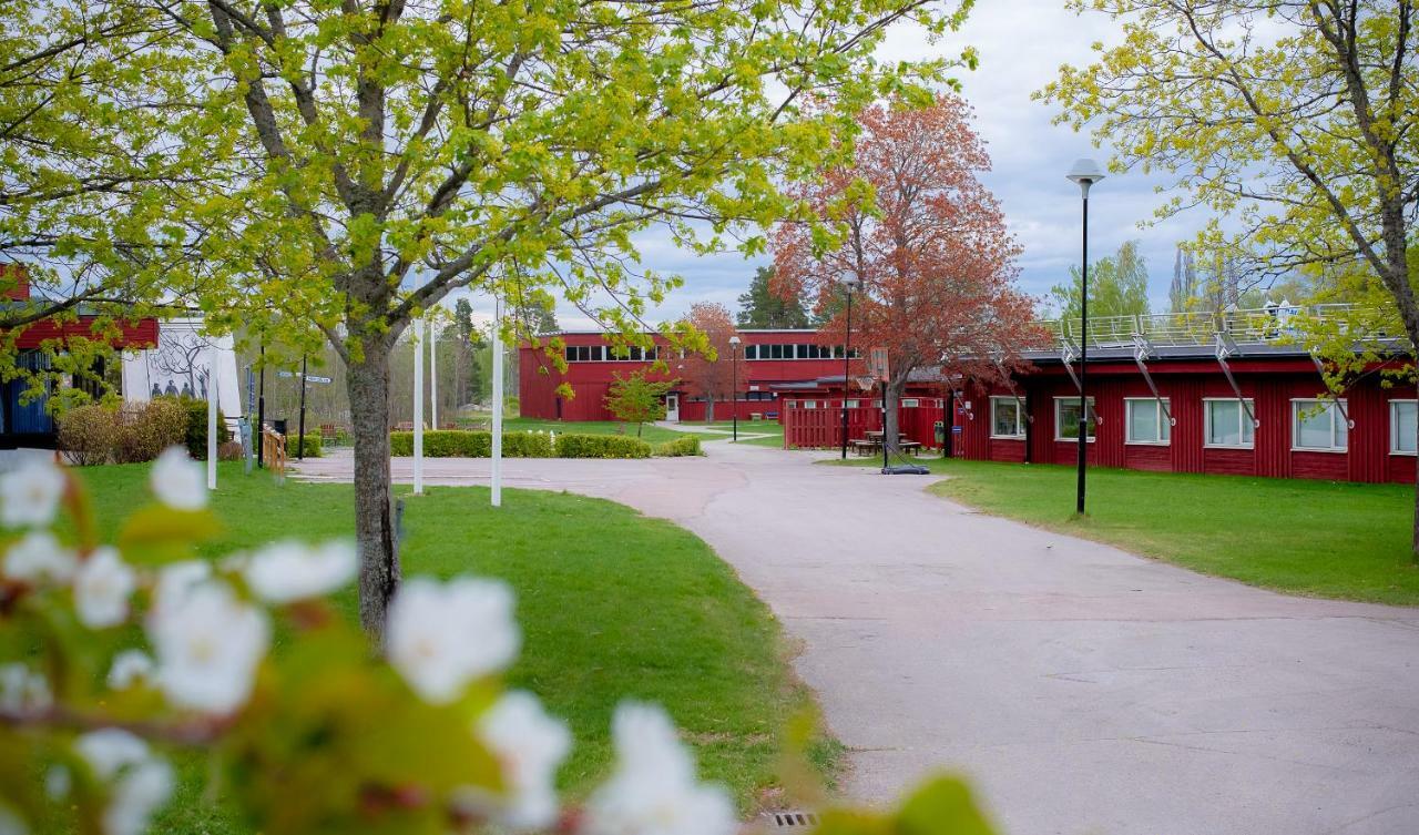 Karlskoga Folkhoegskola Vandrarhem Udden Eksteriør billede